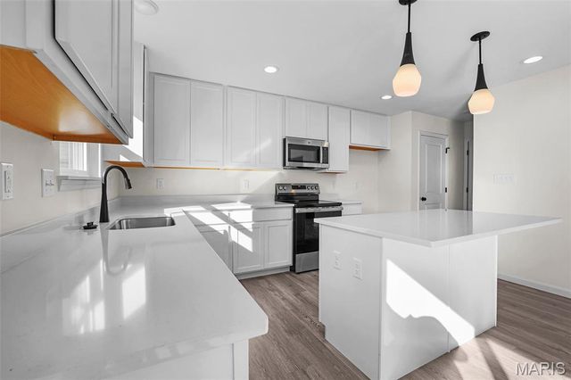 242 Noser Drive, Florissant, MO 63031