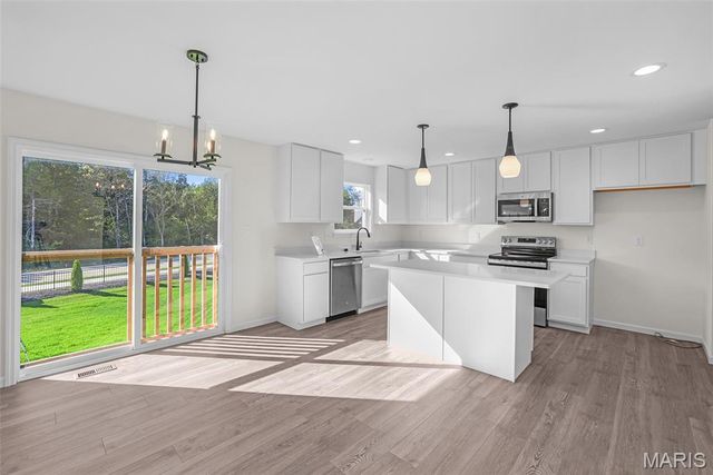 242 Noser Drive, Florissant, MO 63031