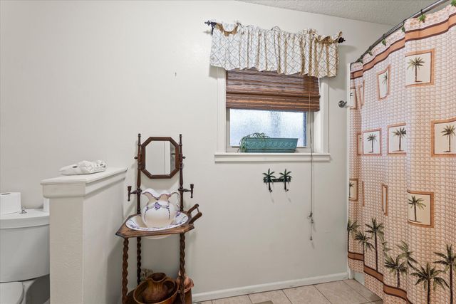 101 Willowwood Lane, Levelland, TX 79336