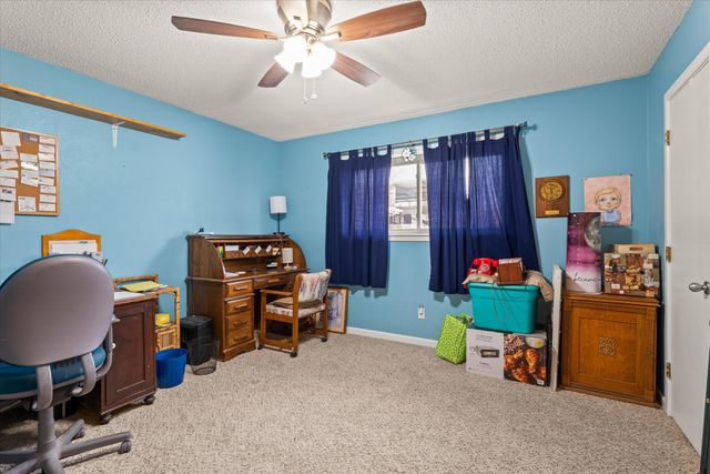 101 Willowwood Lane, Levelland, TX 79336