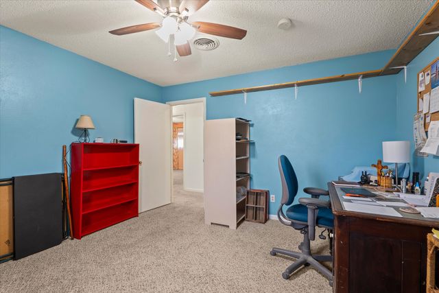 101 Willowwood Lane, Levelland, TX 79336