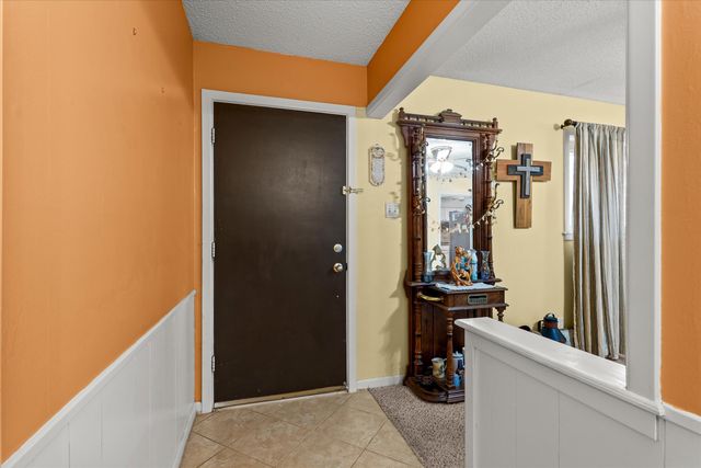 101 Willowwood Lane, Levelland, TX 79336