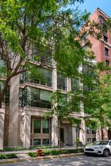 416 W Deming Place 4, Chicago, IL 60614