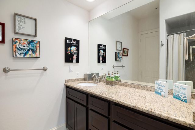 2208 Post Office Street 302, Galveston, TX 77550