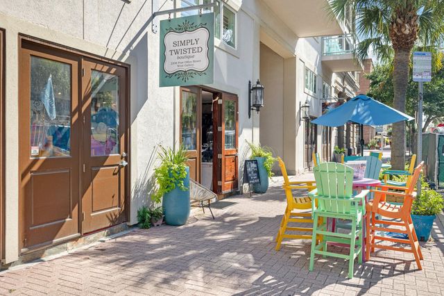 2208 Post Office Street 302, Galveston, TX 77550