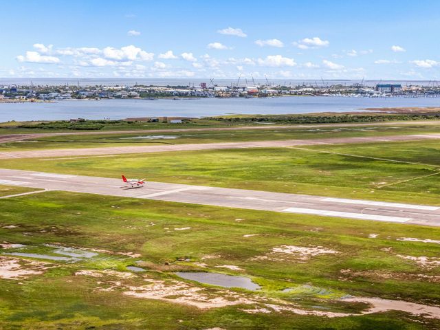 2208 Post Office Street 302, Galveston, TX 77550