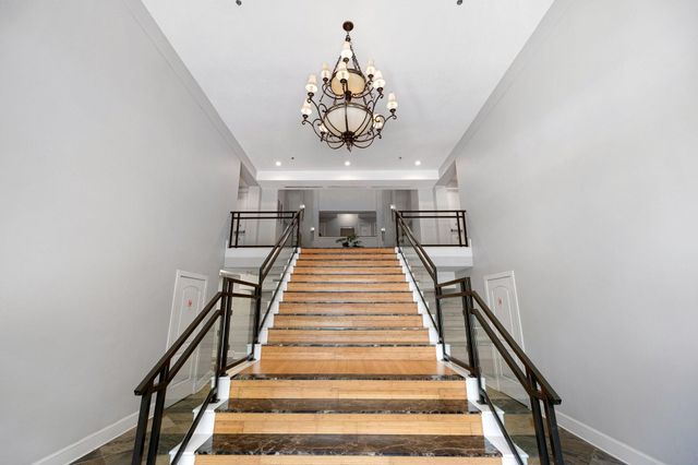 2208 Post Office Street 302, Galveston, TX 77550