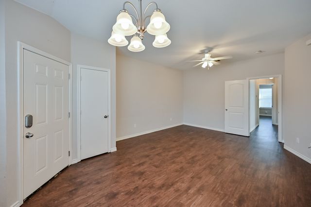 607 Kings Way Drive B, Mansfield, TX 76063