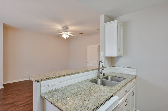 607 Kings Way Drive B, Mansfield, TX 76063