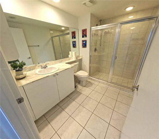 2775 NE 187th St 314, Aventura, FL 33180