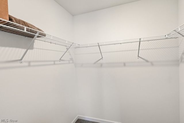 677 Crossings Lane, Akron, OH 44320