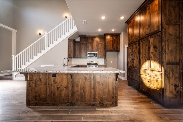 7678 Cadence Lane, Springdale, AR 72762