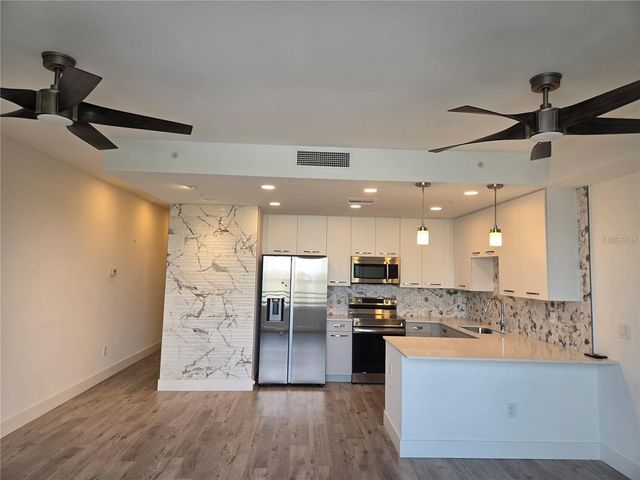 1703 N TAMIAMI TRAIL B504, Sarasota, FL 34234