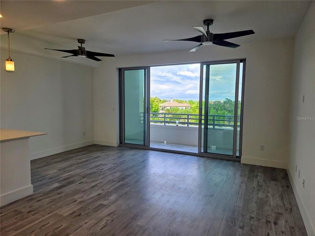 1703 N TAMIAMI TRAIL B504, Sarasota, FL 34234