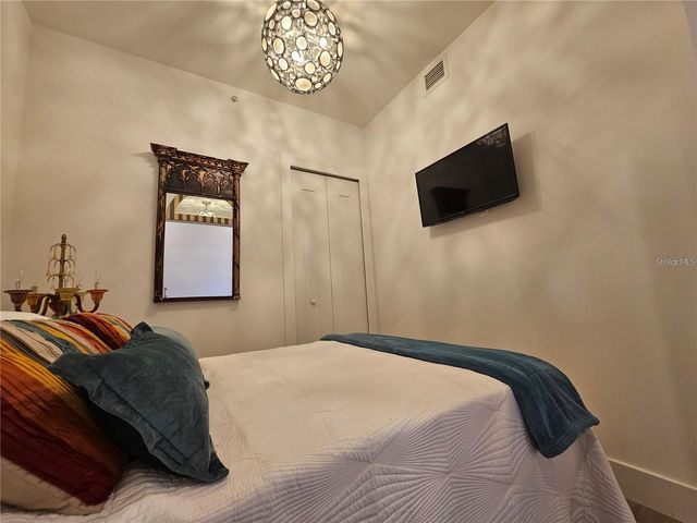1703 N TAMIAMI TRAIL B504, Sarasota, FL 34234