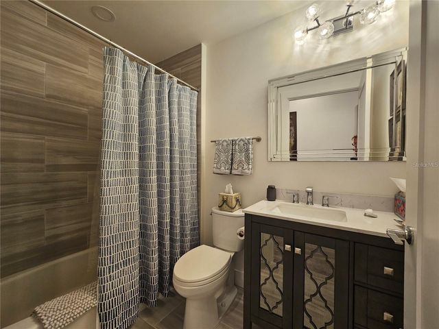 1703 N TAMIAMI TRAIL B504, Sarasota, FL 34234