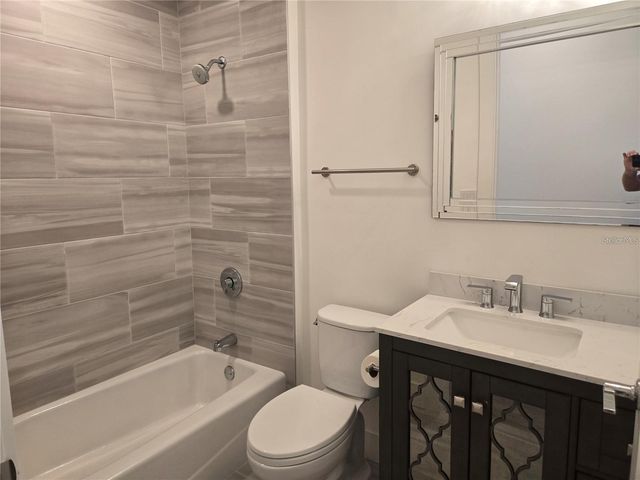 1703 N TAMIAMI TRAIL B504, Sarasota, FL 34234