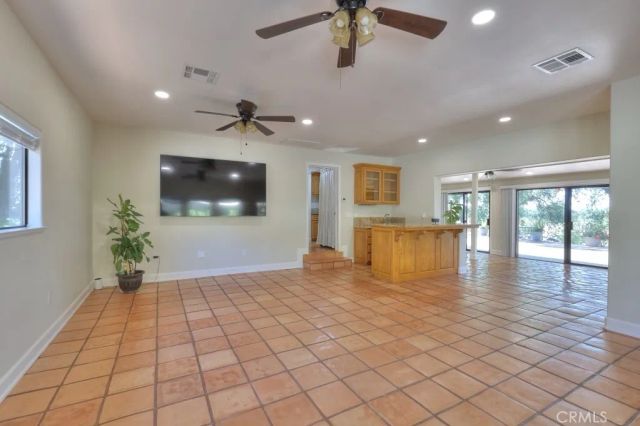 11714 Livingston Cressey, Livingston, CA 95334