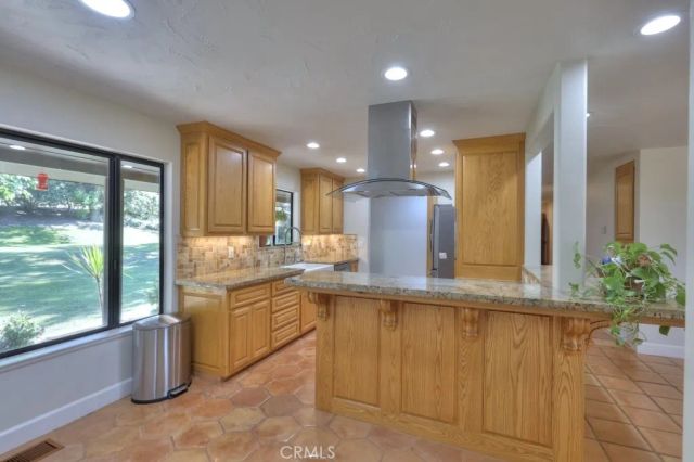 11714 Livingston Cressey, Livingston, CA 95334