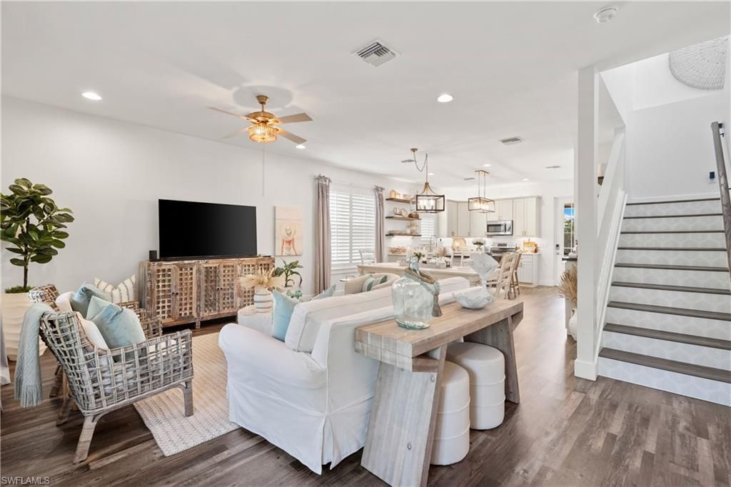 3060 Woodside AVE, NAPLES, FL 34112 — photo 2