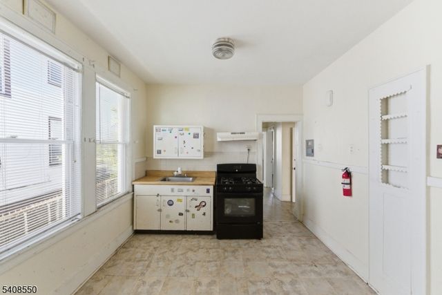 1602 Bayview Ave, Hillside Twp., NJ 07205