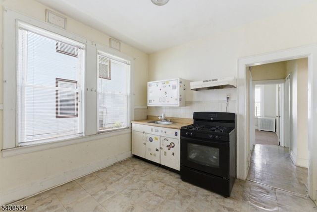1602 Bayview Ave, Hillside Twp., NJ 07205