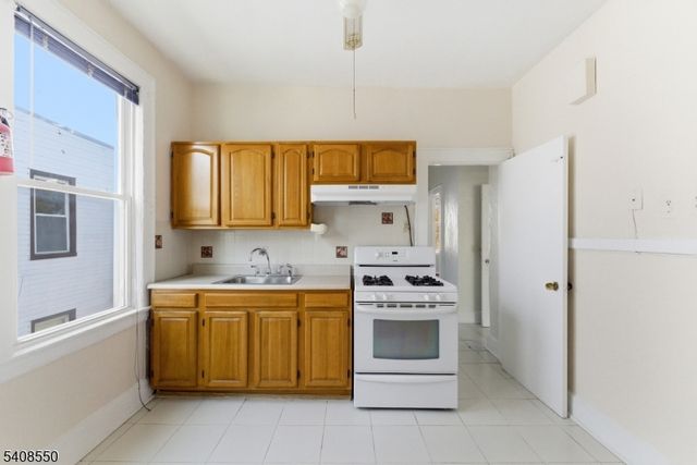 1602 Bayview Ave, Hillside Twp., NJ 07205