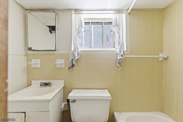 1602 Bayview Ave, Hillside Twp., NJ 07205