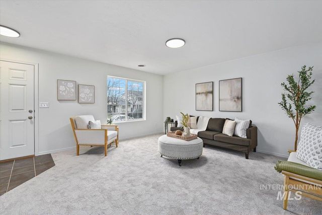 8196 W Grubstake St, Boise, ID 83709