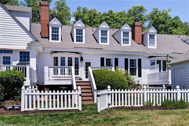 213 Dogleg DR, Williamsburg, VA 23188