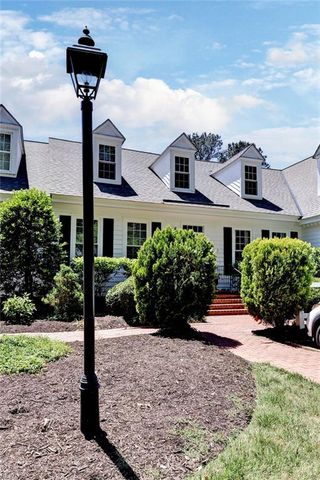 213 Dogleg DR, Williamsburg, VA 23188