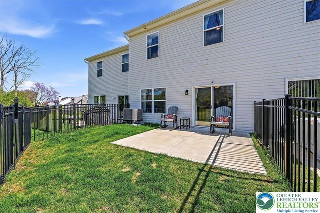 133 Scotty Drive, Easton, PA 18045