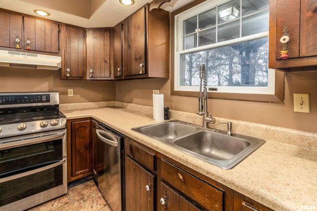 18662 Liberty School Road, Thompsonville, IL 62890