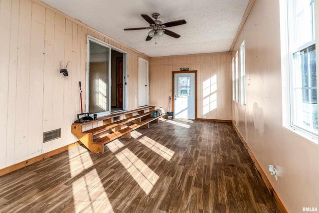 18662 Liberty School Road, Thompsonville, IL 62890