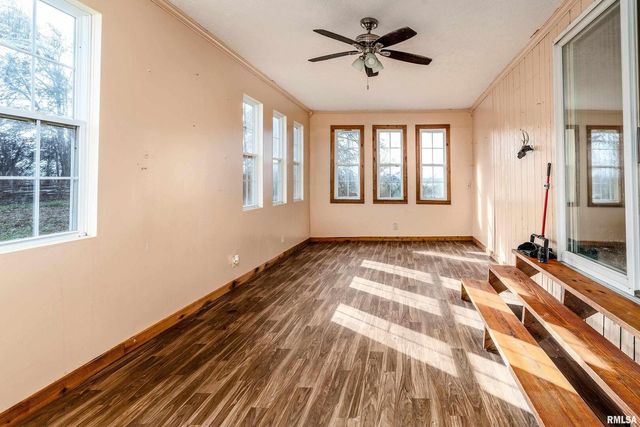 18662 Liberty School Road, Thompsonville, IL 62890