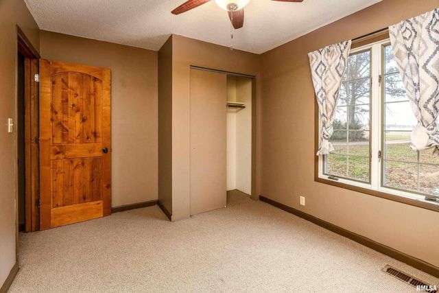 18662 Liberty School Road, Thompsonville, IL 62890