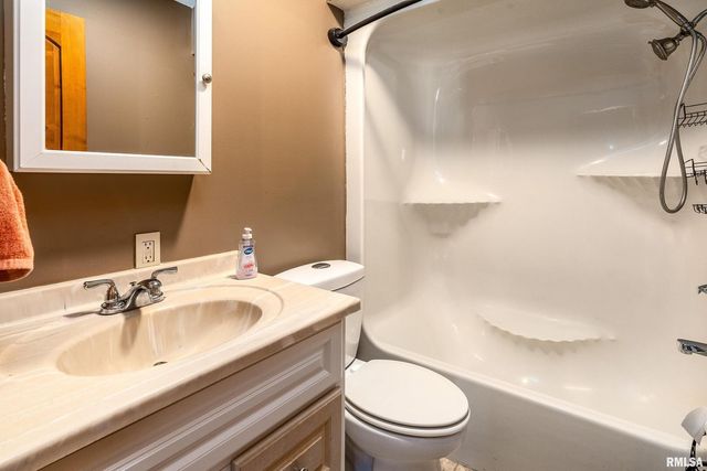 18662 Liberty School Road, Thompsonville, IL 62890