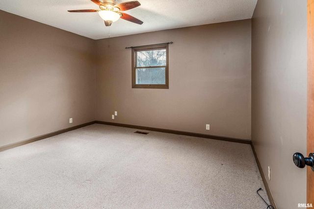 18662 Liberty School Road, Thompsonville, IL 62890