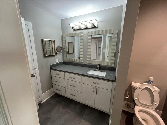 5550 N Braeswood Boulevard 24, Houston, TX 77096