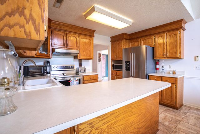 2525 Nicholson Drive, Sumter, SC 29153