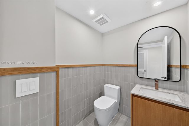 1176 97th 206 206, Bay Harbor Islands, FL 33154