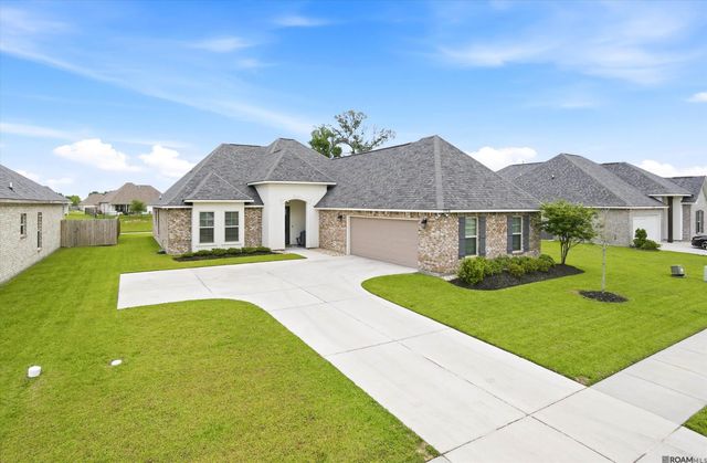 17038 Shearwater Trace, Prairieville, LA 70769