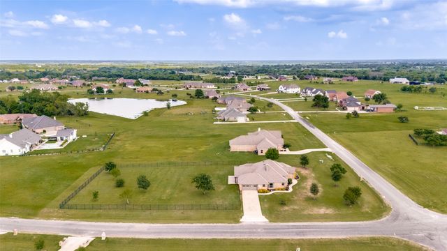 897 Cypress Point Drive, Gunter, TX 75058