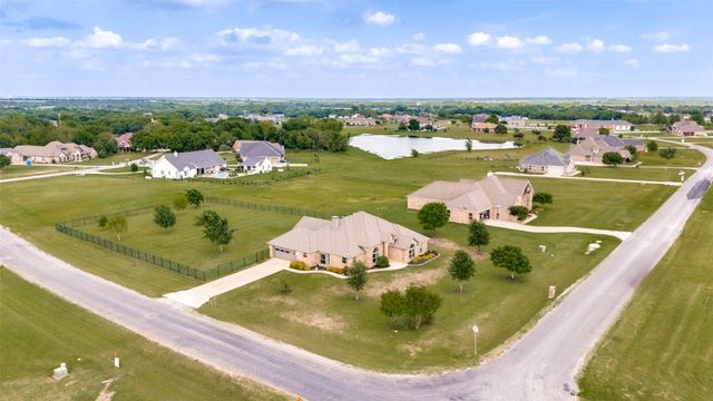 897 Cypress Point Drive, Gunter, TX 75058
