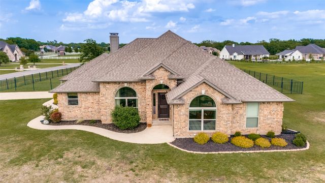 897 Cypress Point Drive, Gunter, TX 75058