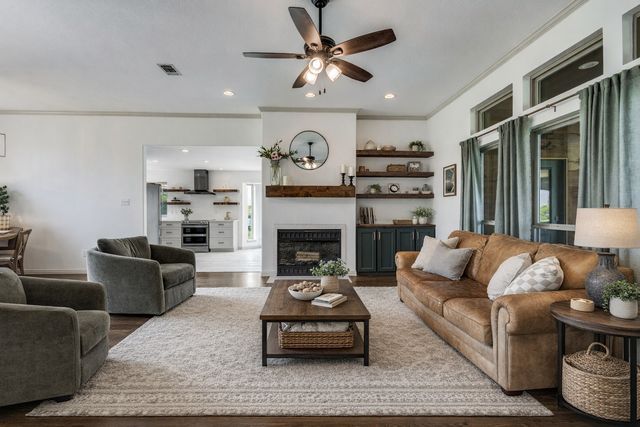 897 Cypress Point Drive, Gunter, TX 75058