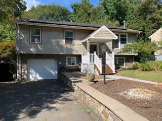 69 Carriage Drive, Naugatuck, CT 06770