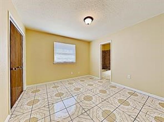 2405 Laredo Court, Arlington, TX 76015