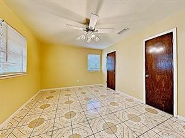 2405 Laredo Court, Arlington, TX 76015