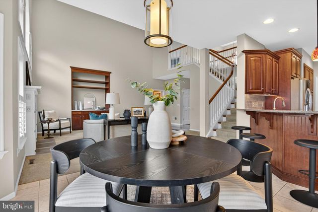10 SURREY DR, Stevens, PA 17578